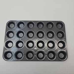 Pampered Chef Mini Muffin Cupcake Tart Pan 24 Hole #1606 Non Stick